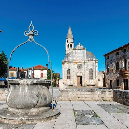 3 Bedroom Pet Friendly In Bibici
