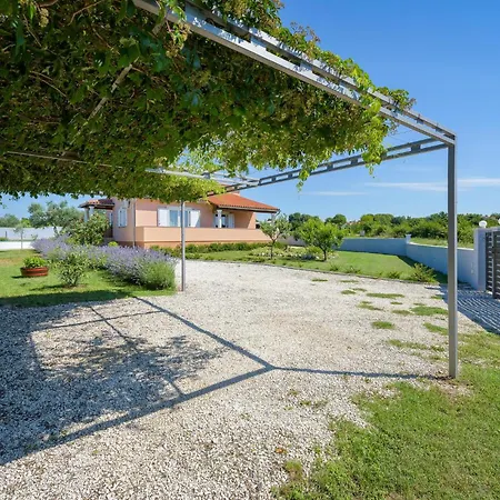 Feriehus Three-bedroom In *